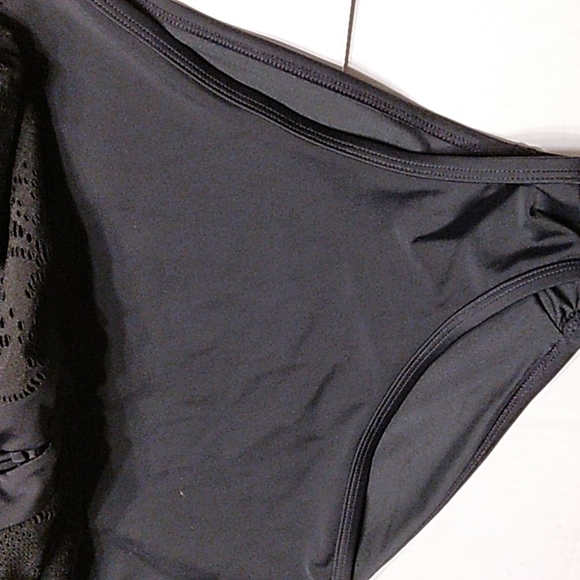 NWT COASTAL BLUE~Plus Size Halter Neck Lace Front Black Sexy Swimsuit~1X~ - Picture 9 of 14